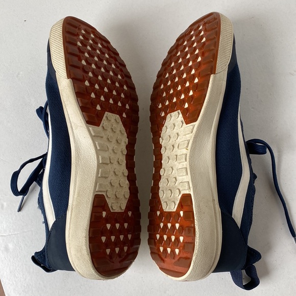 Vans ultra range in navy blue/creme color. - Picture 6 of 10